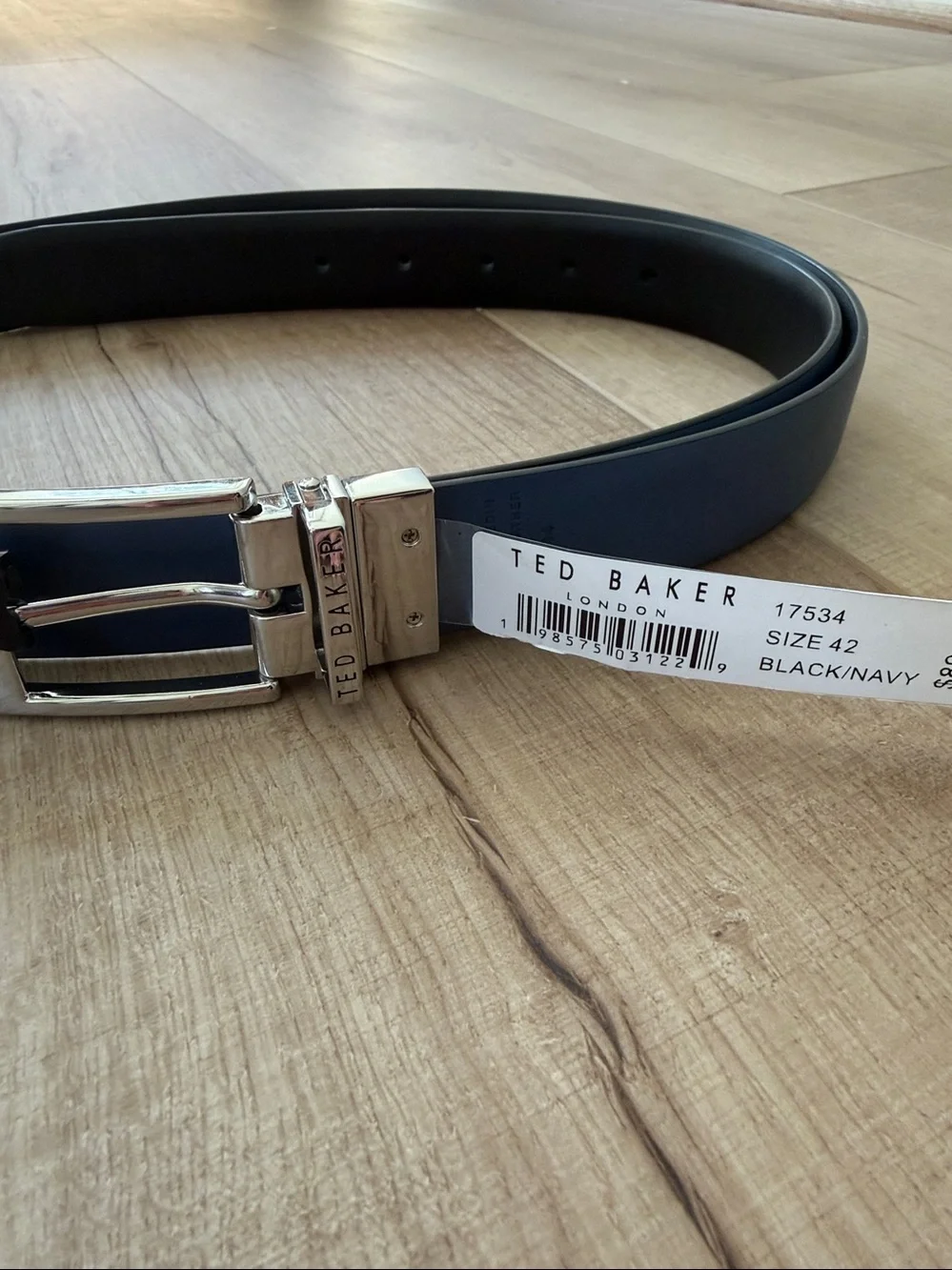 Ted Baker London Men’s Reversible Blue/Black leather Belt-NWT-42